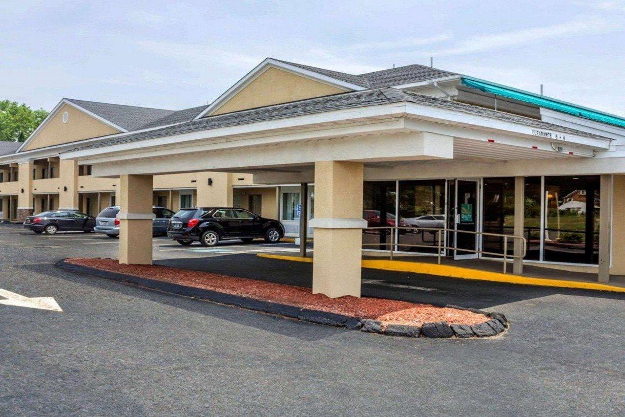 Quality Inn Waterbury Extérieur photo