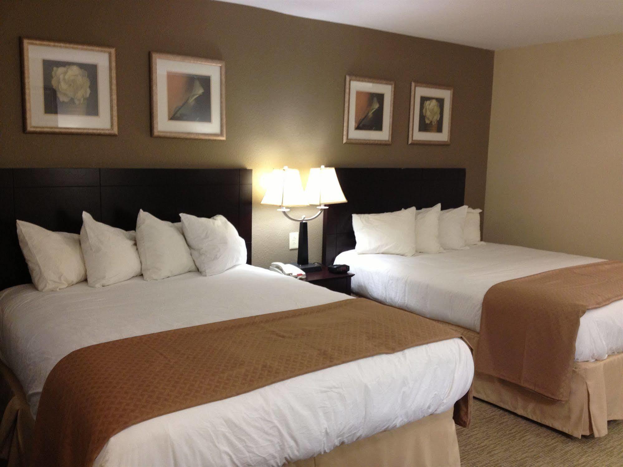 Quality Inn Waterbury Extérieur photo
